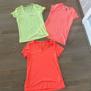 Ladies lot of 3 workout tees - size m/l